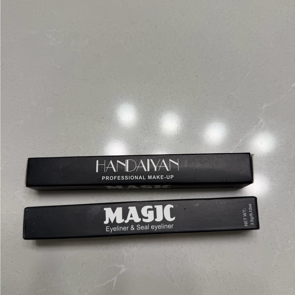 Magic Jet Black Eyeliner